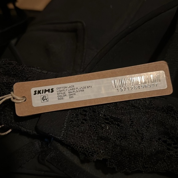 SKIMS Midnight Black Bra - Picture 3 of 3